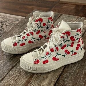 Converse Chuck Taylor Women's Cherry Platform High-Tops Sz 6 🍒